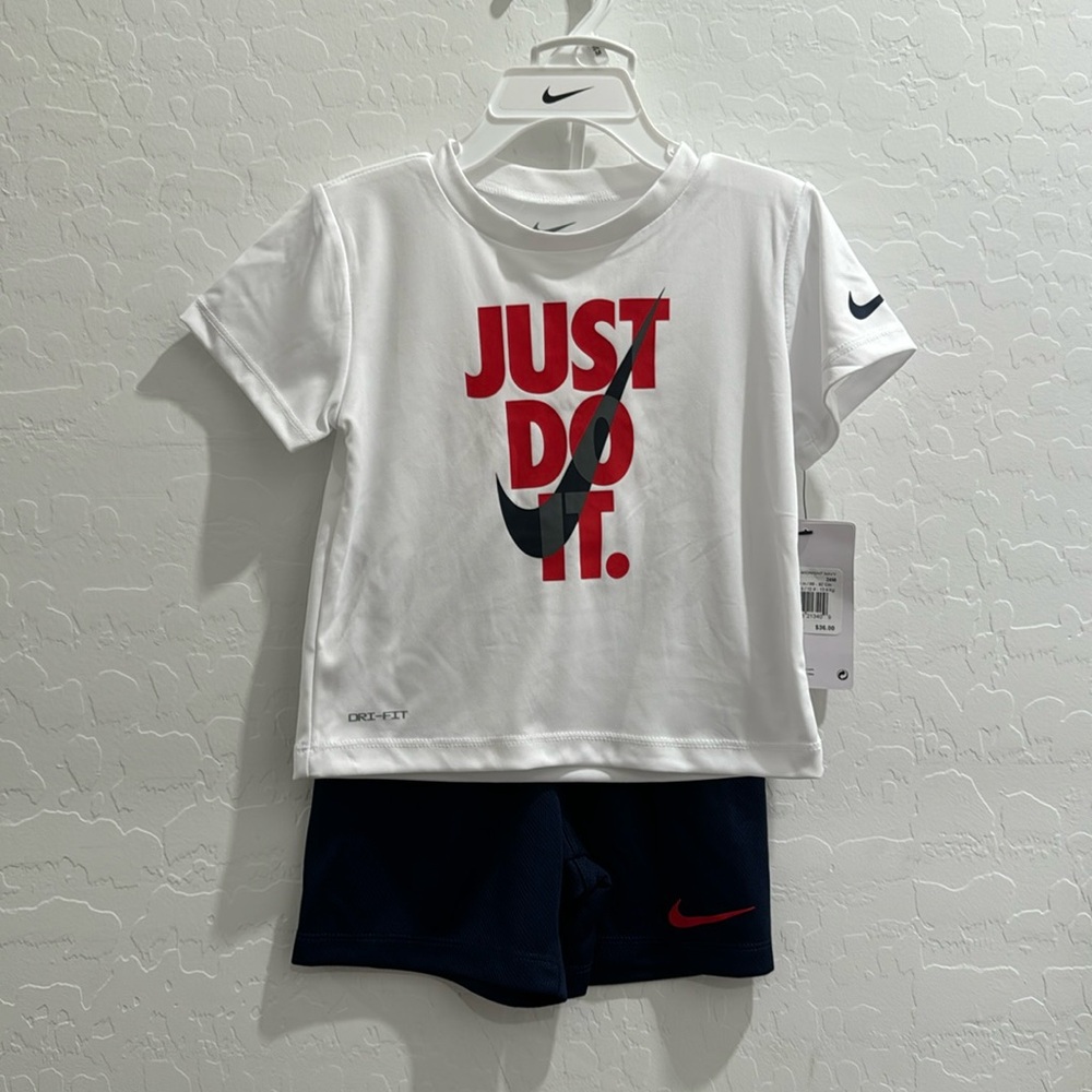 NWT Nike Just do it 2 pc set